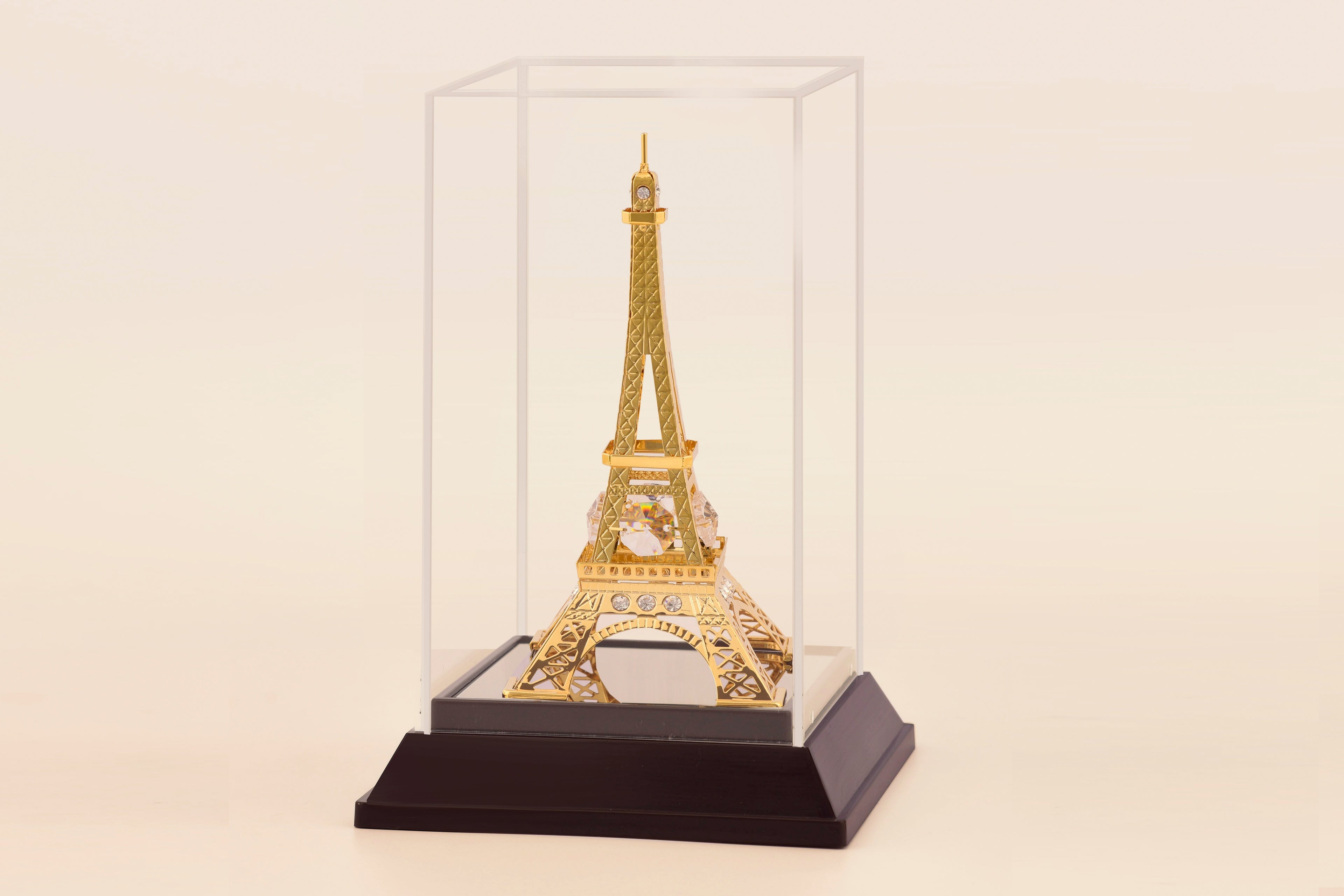 EIFFEL TOWER